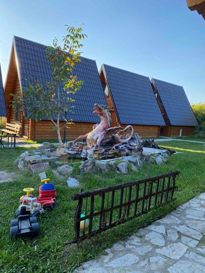 Lolini Bungalovi Novi Sad Exterior foto