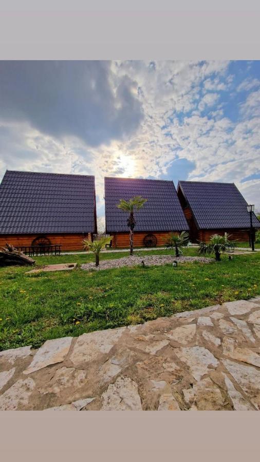 Lolini Bungalovi Novi Sad Exterior foto
