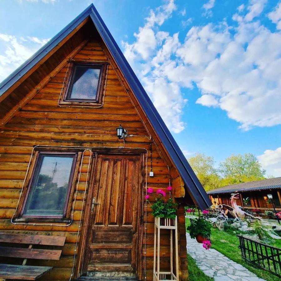 Lolini Bungalovi Novi Sad Exterior foto